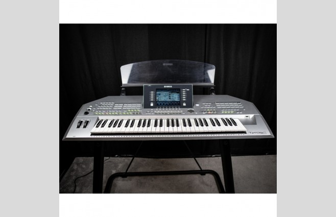 Used Yamaha Tyros 2 Keyboard with MS02 Speakers Sold As Seen Bargain Used Keyboard (SN:GBRALY01147) - Image 1
